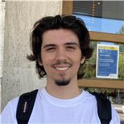 Insegnante per Aiuto Compiti offre lezioni di Greco, Latino e Filosofia. Diplomato con 100 e lode presso il liceo classico